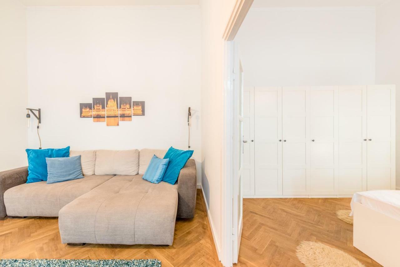 Oasis Apartments - Liberty Square Budapest Esterno foto