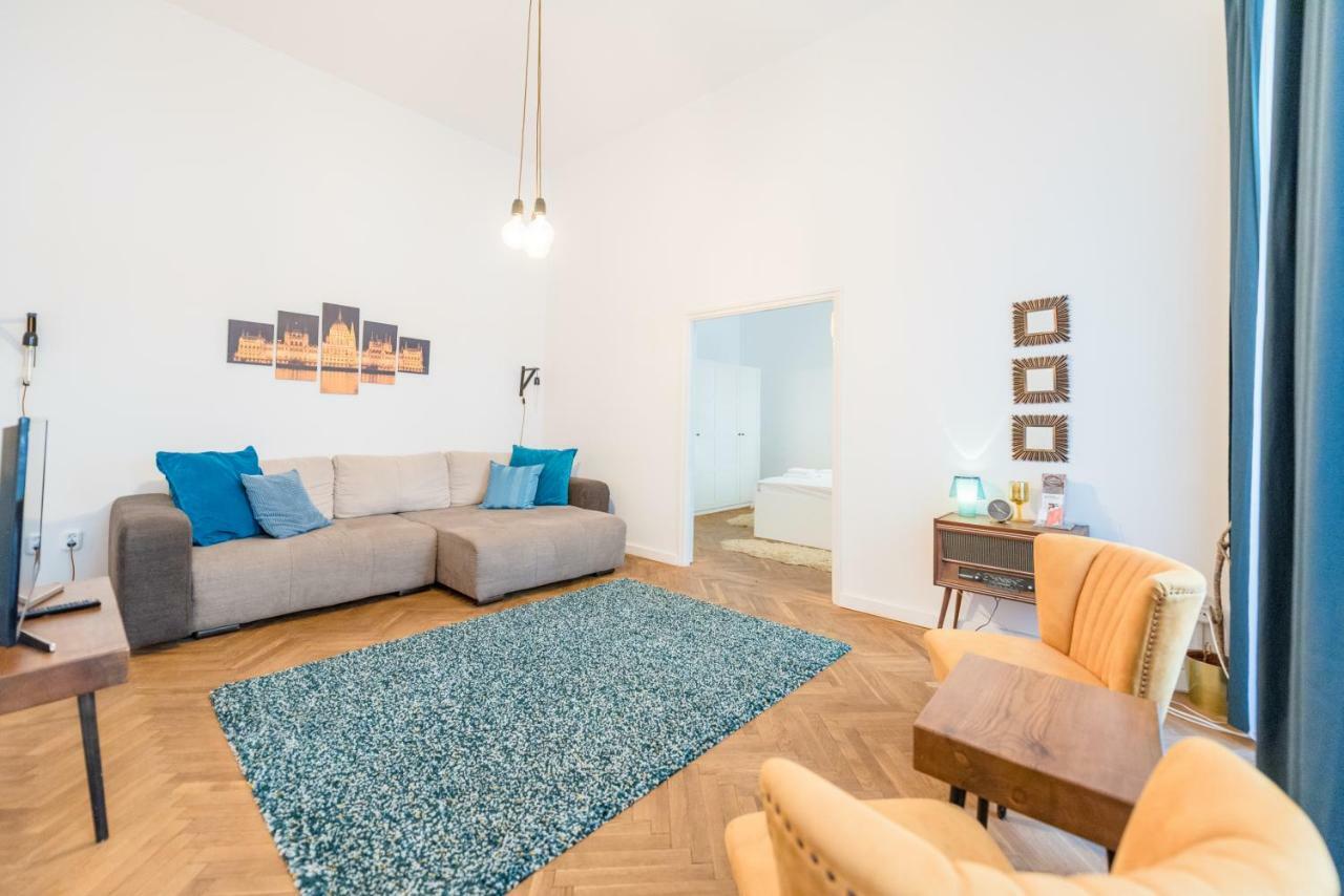 Oasis Apartments - Liberty Square Budapest Esterno foto