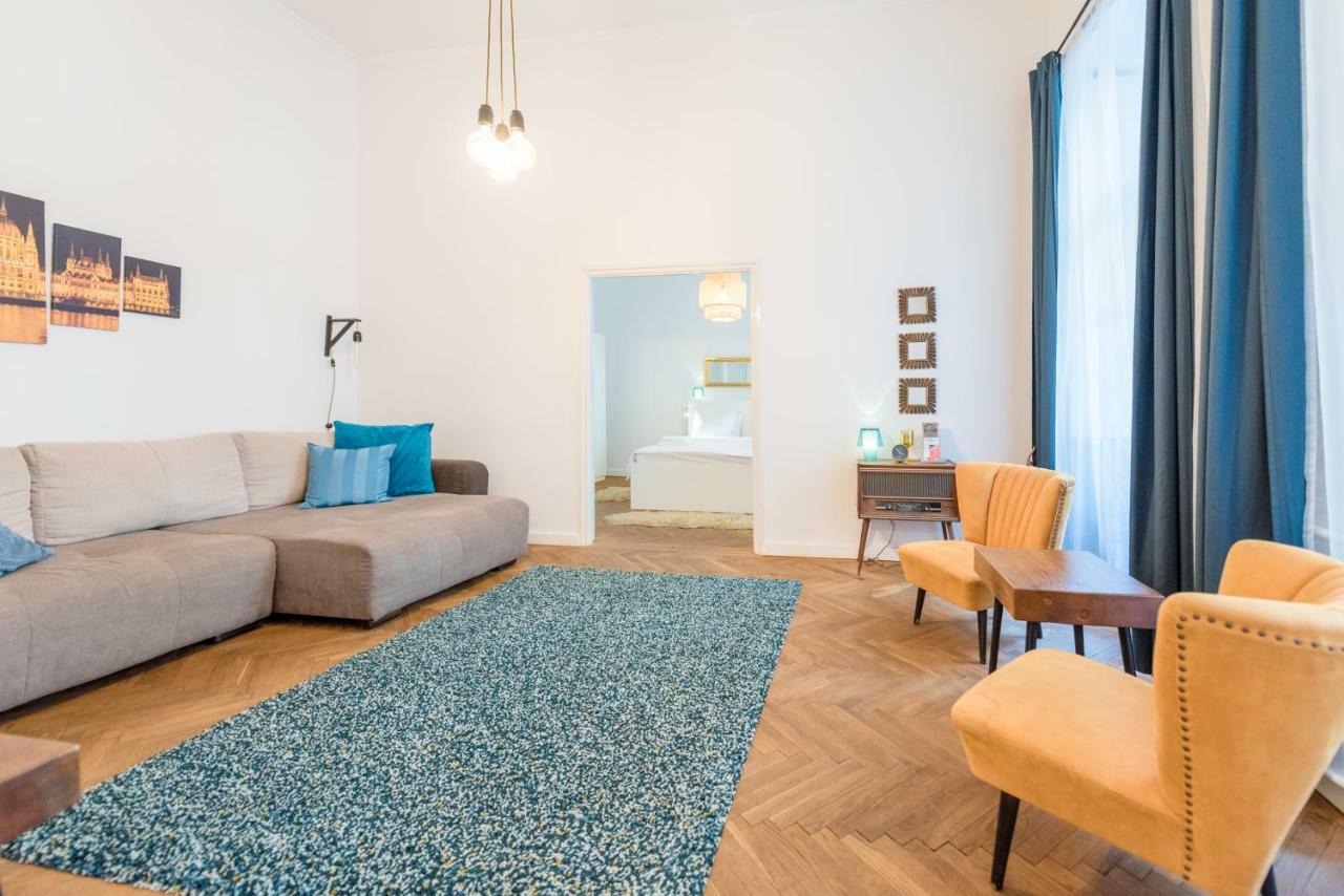Oasis Apartments - Liberty Square Budapest Esterno foto
