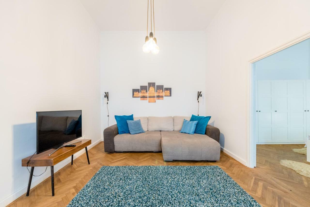 Oasis Apartments - Liberty Square Budapest Esterno foto
