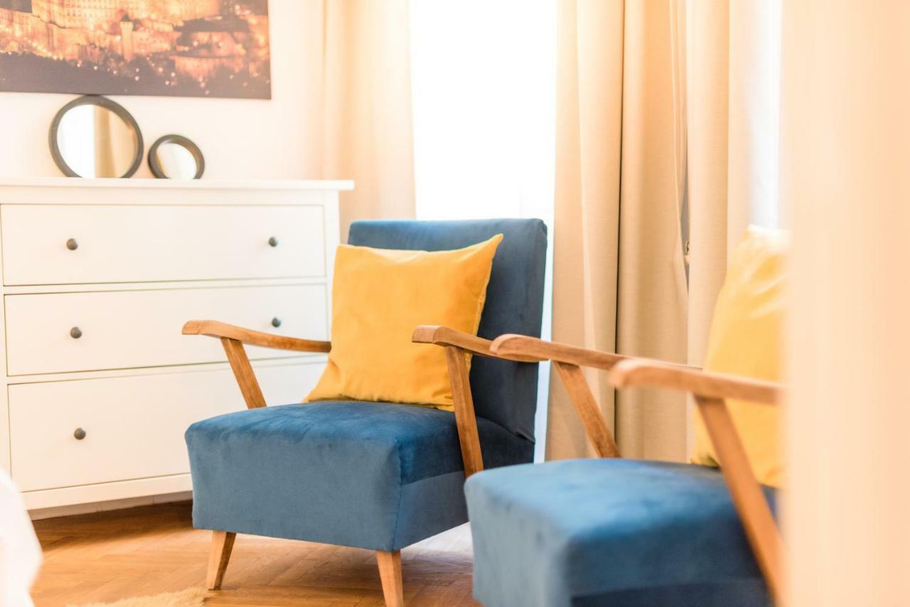 Oasis Apartments - Liberty Square Budapest Esterno foto